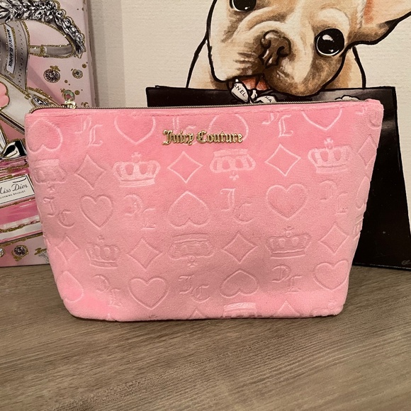 Juicy Couture Light Pink Embossed Cosmetic Bag NWT - Picture 1 of 10